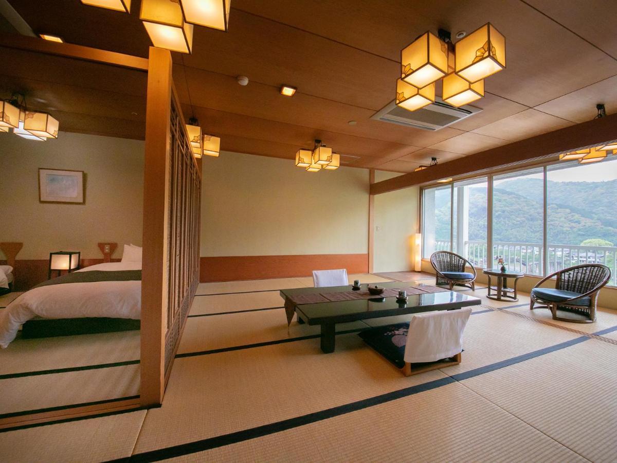 Iwakuni Kokusai Kanko Hotel Екстериор снимка